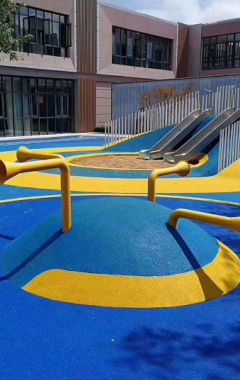 兒童塑膠和游樂園